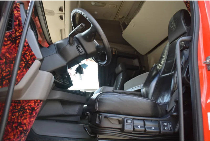 Scania R450 NGS 4x2NB - RETARDER - NEW TACHO - FULL AIR - PARK. AIRCO - PTO - LEATHER SEATS - 2 x FUEL TANKS - EXCELLENT CONDITION - - Тягач: фото 4 Scania R450 NGS 4x2NB - RETARDER - NEW TACHO - FULL AIR - PARK. AIRCO - PTO - LEATHER SEATS - 2 x FUEL TANKS - EXCELLENT CONDITION - - Тягач: фото 4