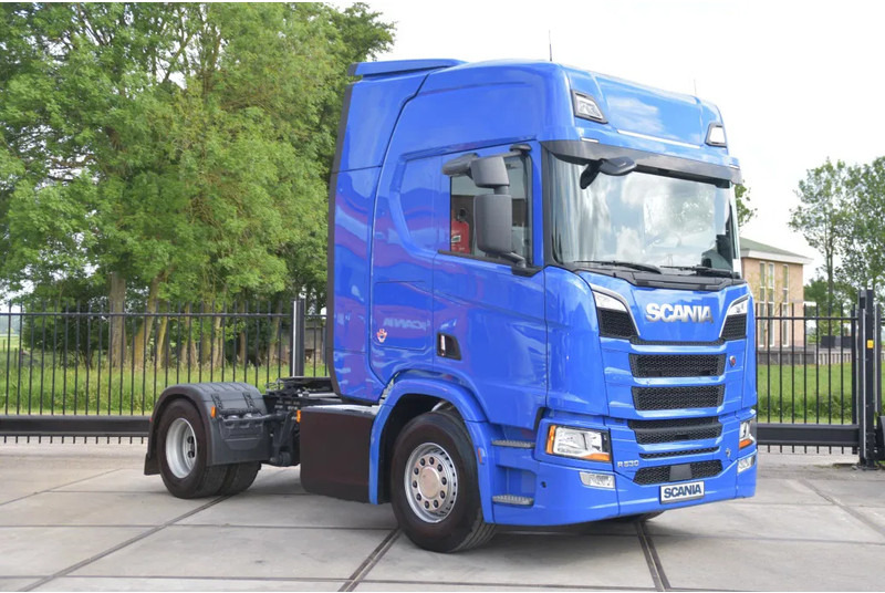 Scania R530 V8 NGS 4x2 - ADR FL - RETARDER - 253 TKM - ACC - NAVI - PTO - DIFF. LOCK - EXCELLENT CONDITION - - Тягач: фото 2 Scania R530 V8 NGS 4x2 - ADR FL - RETARDER - 253 TKM - ACC - NAVI - PTO - DIFF. LOCK - EXCELLENT CONDITION - - Тягач: фото 2