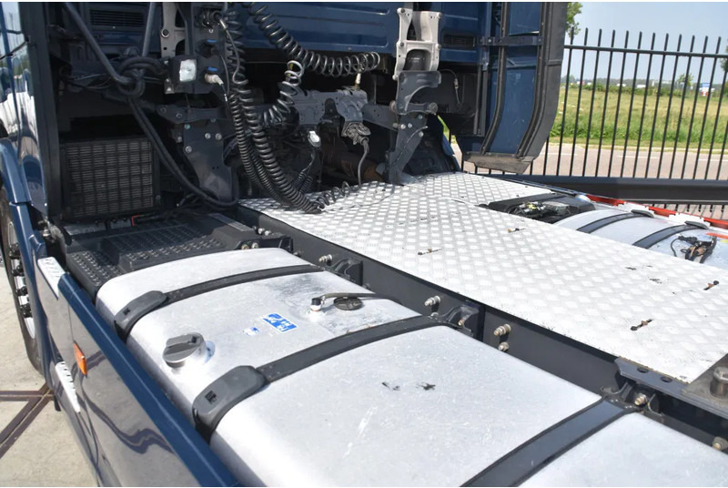 Scania S450 NGS 4x2NB - FULL AIR - RETARDER - ACC - PARK. AIRCO - 2 x FUEL TANKS - TOP CONDITION - - Тягач: фото 4 Scania S450 NGS 4x2NB - FULL AIR - RETARDER - ACC - PARK. AIRCO - 2 x FUEL TANKS - TOP CONDITION - - Тягач: фото 4