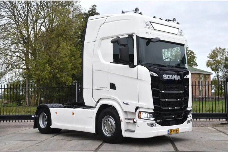 Scania S460 NGS 4x2NB - ONLY 108 TKM - FULL AIR - PARK. AIRCO - LEATHER SEATS - 2 x FUEL TANKS - LED LIGHTS - EXCELLENT CONDITION - - Тягач: фото 1 Scania S460 NGS 4x2NB - ONLY 108 TKM - FULL AIR - PARK. AIRCO - LEATHER SEATS - 2 x FUEL TANKS - LED LIGHTS - EXCELLENT CONDITION - - Тягач: фото 1