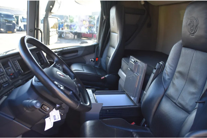 Scania S460 NGS 4x2NB - ONLY 112 TKM - FULL AIR - PARK. AIRCO - LEATHER SEATS - 2 x FUEL TANKS - LED LIGHTS - EXCELLENT CONDITION - - Тягач: фото 5 Scania S460 NGS 4x2NB - ONLY 112 TKM - FULL AIR - PARK. AIRCO - LEATHER SEATS - 2 x FUEL TANKS - LED LIGHTS - EXCELLENT CONDITION - - Тягач: фото 5