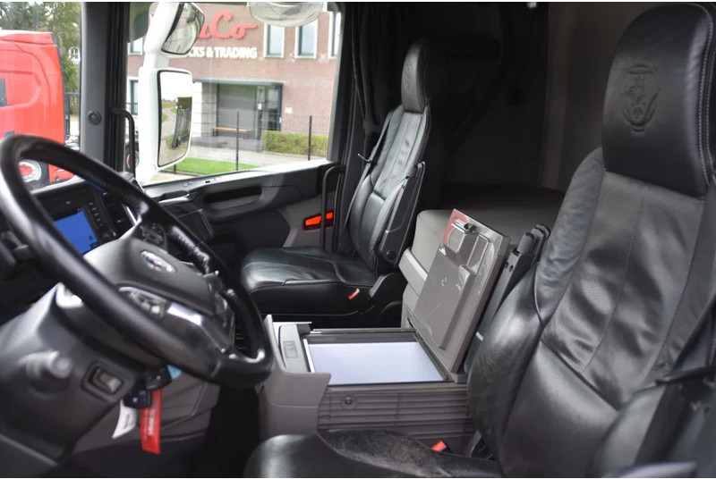 Scania S500 NGS 4x2NB - NEW TACHO - RETARDER - FULL AIR - PARK. AIRCO - 2 x FUEL TANKS - 4 POINT AIR SUSP. REAR - ALCOA'S - LED - - Тягач: фото 4 Scania S500 NGS 4x2NB - NEW TACHO - RETARDER - FULL AIR - PARK. AIRCO - 2 x FUEL TANKS - 4 POINT AIR SUSP. REAR - ALCOA'S - LED - - Тягач: фото 4