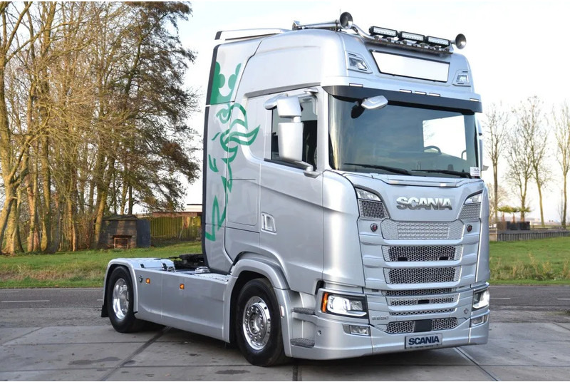 Тягач Scania S650 V8 NGS 4x2NB - FULL AIR - PTO - RETARDER - 756 TKM - ACC - PARK. AIRCO - LEATHER SEATS - 4 POINT AIR SUPS. REAR - ALCOA'S -: фото 1