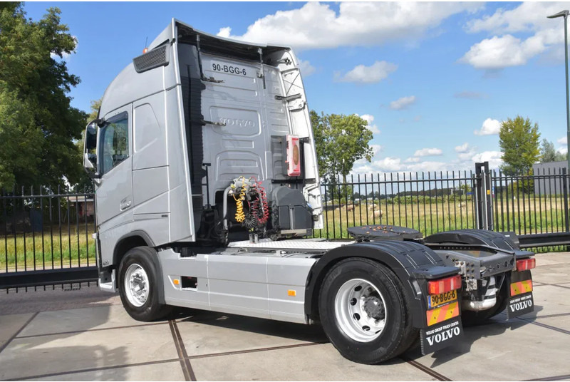 Volvo FH 420 Globe 4x2 - ADR FL - ONLY 670 TKM - PTO - AIRCO - DIFF. LOCK - GOOD CONDITION - - Тягач: фото 3 Volvo FH 420 Globe 4x2 - ADR FL - ONLY 670 TKM - PTO - AIRCO - DIFF. LOCK - GOOD CONDITION - - Тягач: фото 3