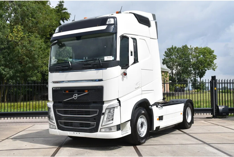 Volvo FH 460 Globe 4x2 - FULL AIR - 628 TKM - HYDRAULIC SYSTEM - PTO - NAVI - 2 x FUEL TANKS - - Тягач: фото 2 Volvo FH 460 Globe 4x2 - FULL AIR - 628 TKM - HYDRAULIC SYSTEM - PTO - NAVI - 2 x FUEL TANKS - - Тягач: фото 2