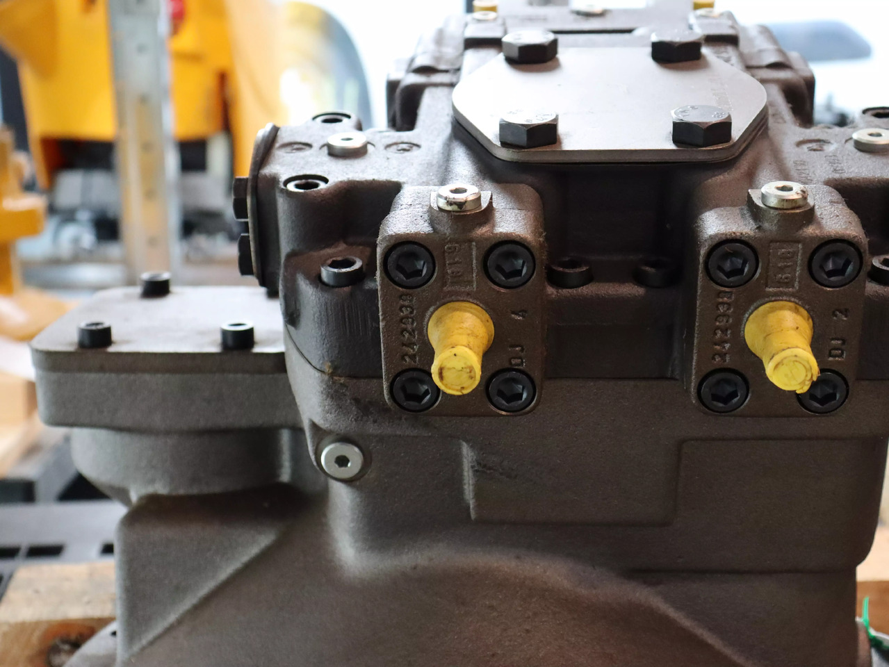 REXROTH A8VO107LA1KH1/63R1-NZG05F001 - Гидравлический насос для Погрузочно-разгрузочной техники: фото 4 REXROTH A8VO107LA1KH1/63R1-NZG05F001 - Гидравлический насос для Погрузочно-разгрузочной техники: фото 4