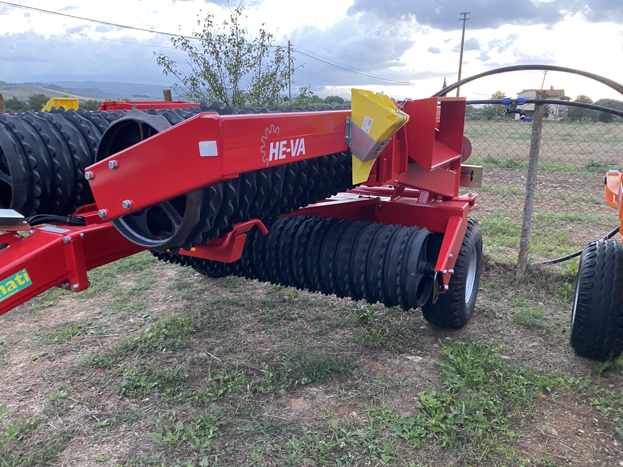 HE VA - Полевой каток: фото 3 HE VA - Полевой каток: фото 3