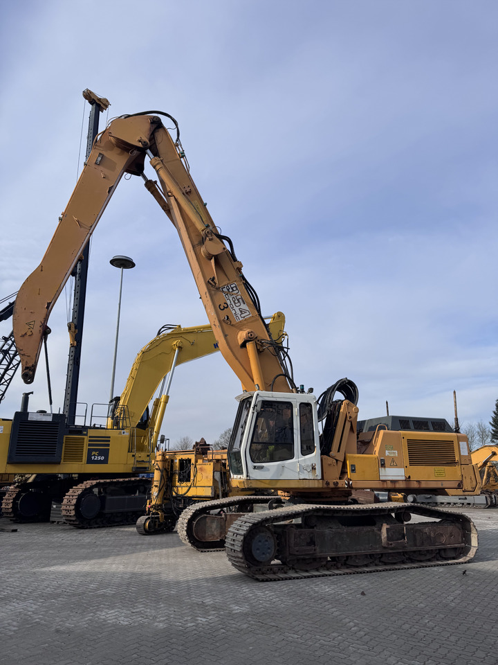 Перегружатель LIEBHERR R954BHDW material handler with elevation cab: фото 20