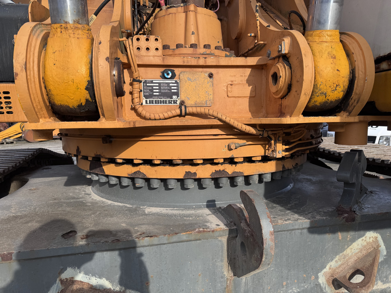 Перегружатель LIEBHERR R954BHDW material handler with elevation cab: фото 19