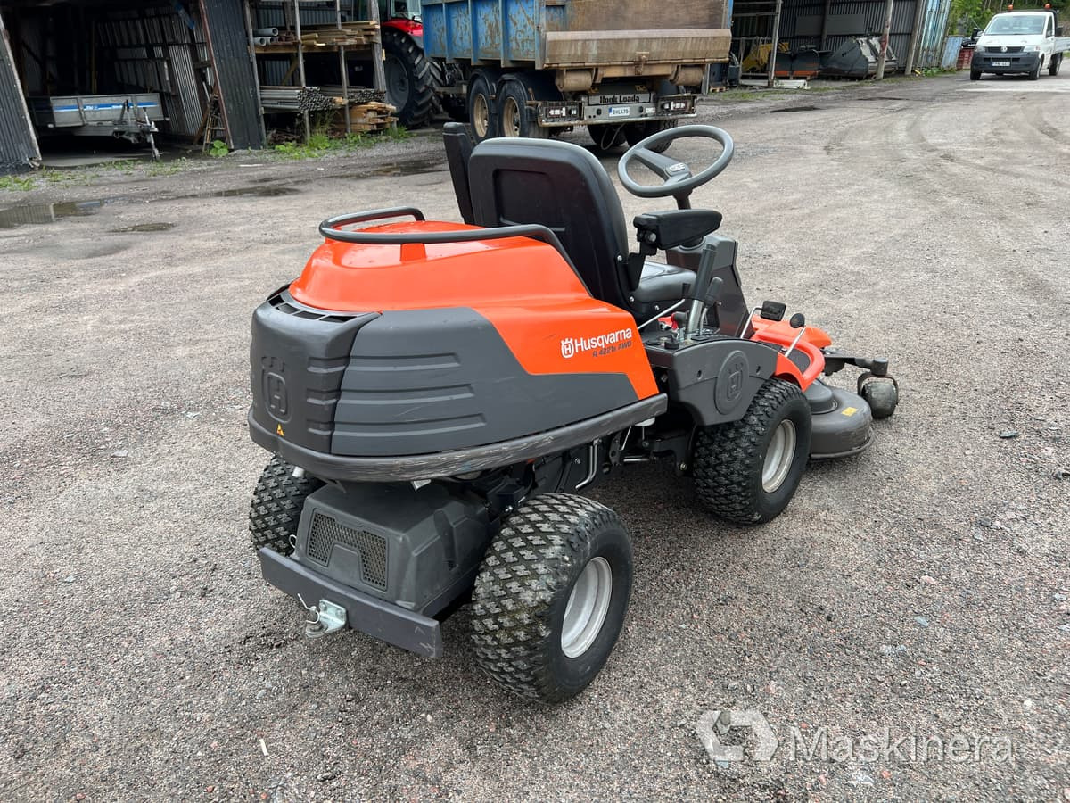 Åkgräsklippare Husqvarna R422 Ts AWD - Газонокосилка: фото 5 Åkgräsklippare Husqvarna R422 Ts AWD - Газонокосилка: фото 5