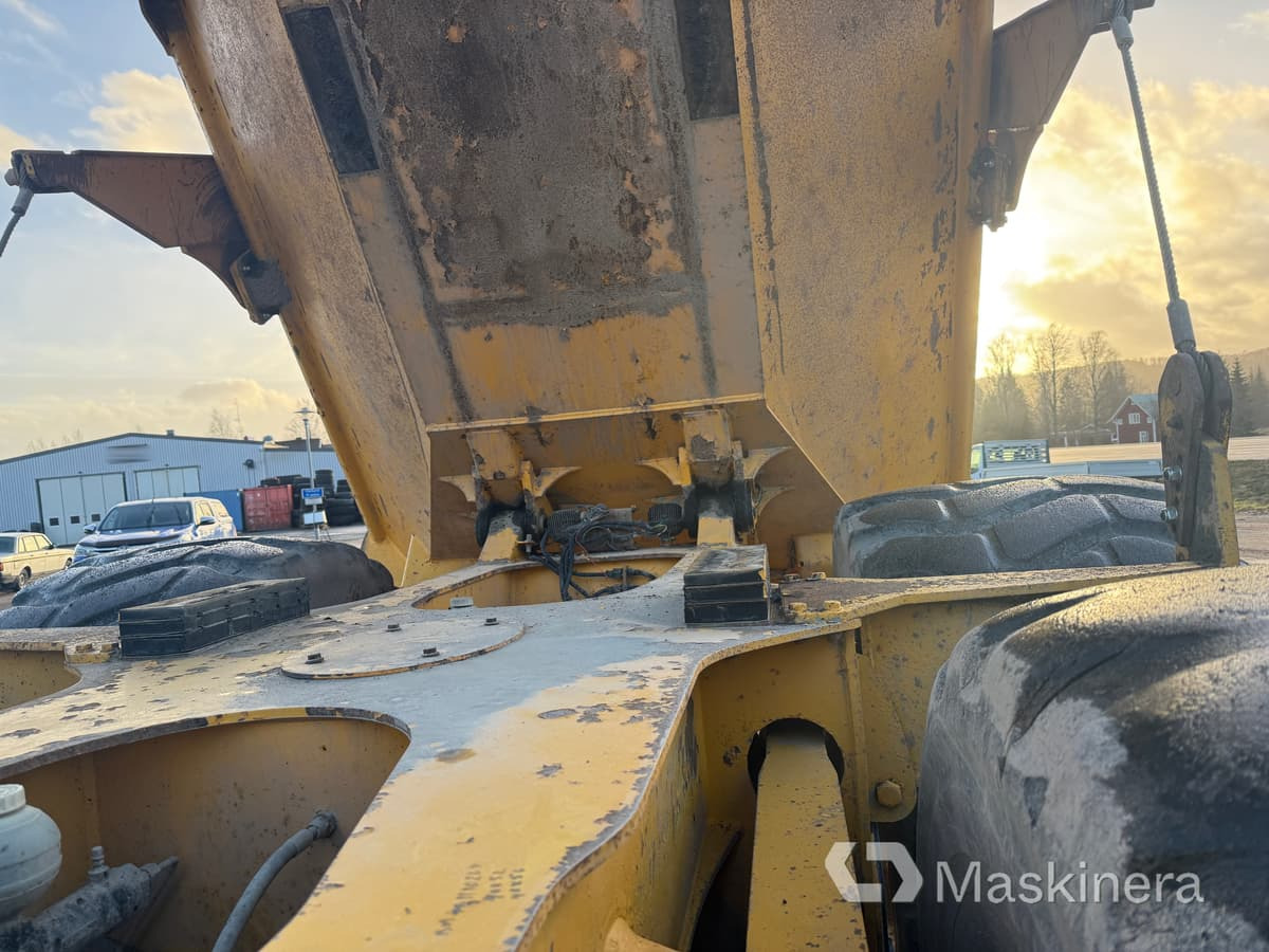 Сочленённый самосвал Dumper Volvo A25D 6X6: фото 12 Сочленённый самосвал Dumper Volvo A25D 6X6: фото 12