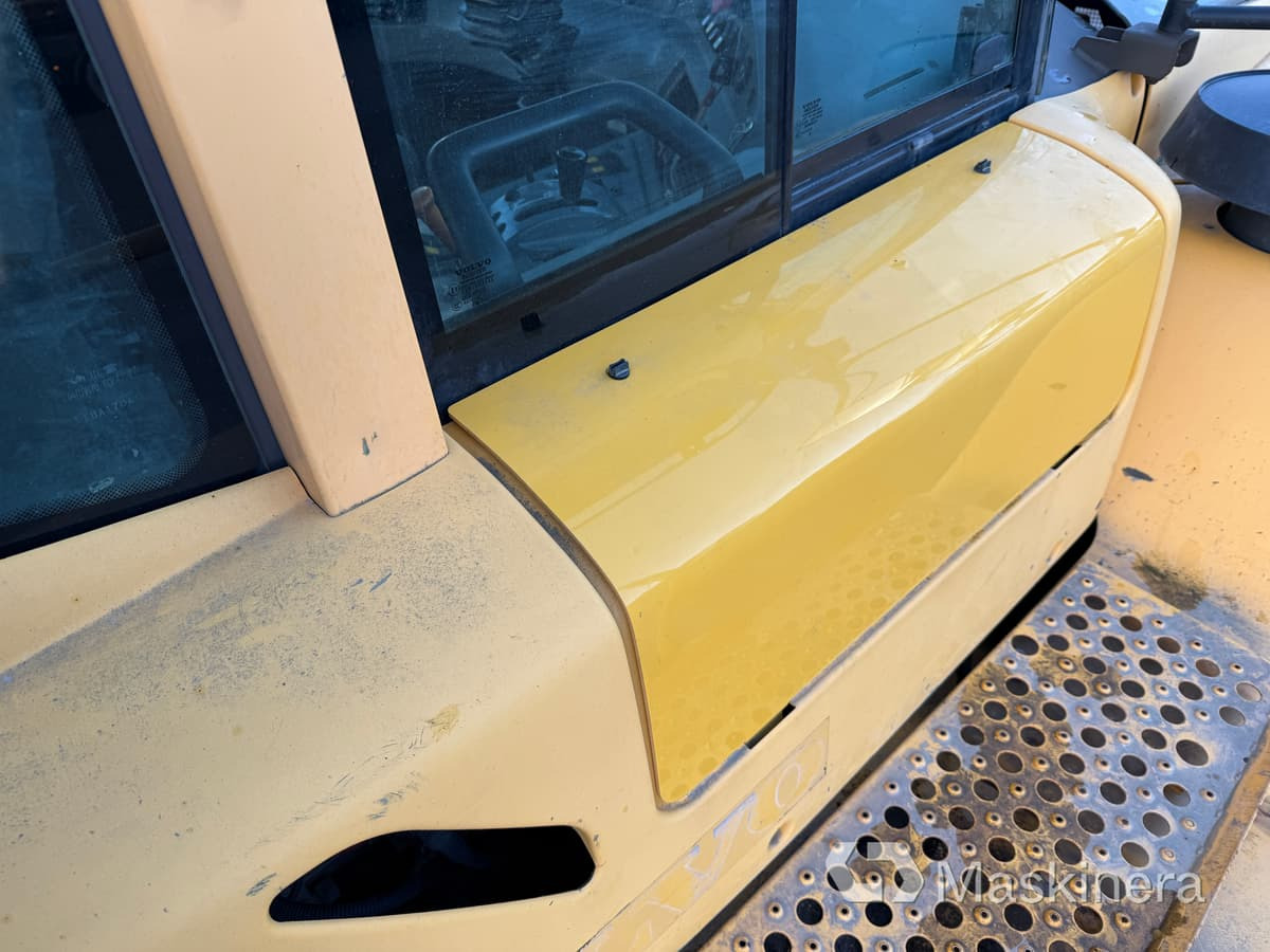 Сочленённый самосвал Dumper Volvo A25D 6X6: фото 23 Сочленённый самосвал Dumper Volvo A25D 6X6: фото 23