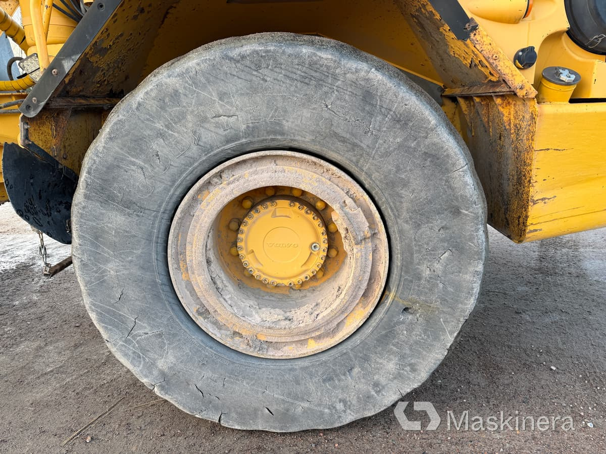 Сочленённый самосвал Dumper Volvo A25D 6X6: фото 15 Сочленённый самосвал Dumper Volvo A25D 6X6: фото 15