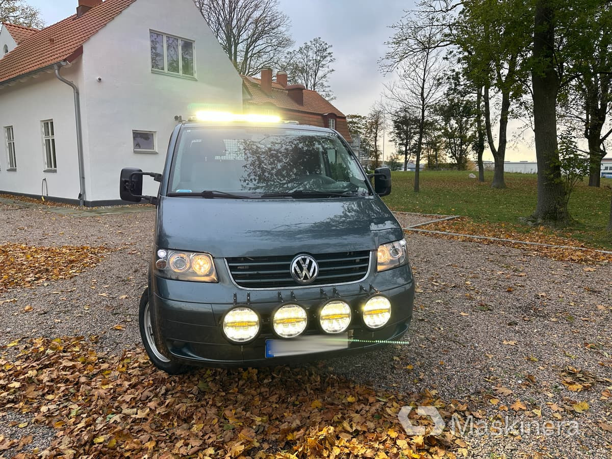 Flakbil Volkswagen Transporter dubbelhytt - Легковой фургон: фото 2 Flakbil Volkswagen Transporter dubbelhytt - Легковой фургон: фото 2