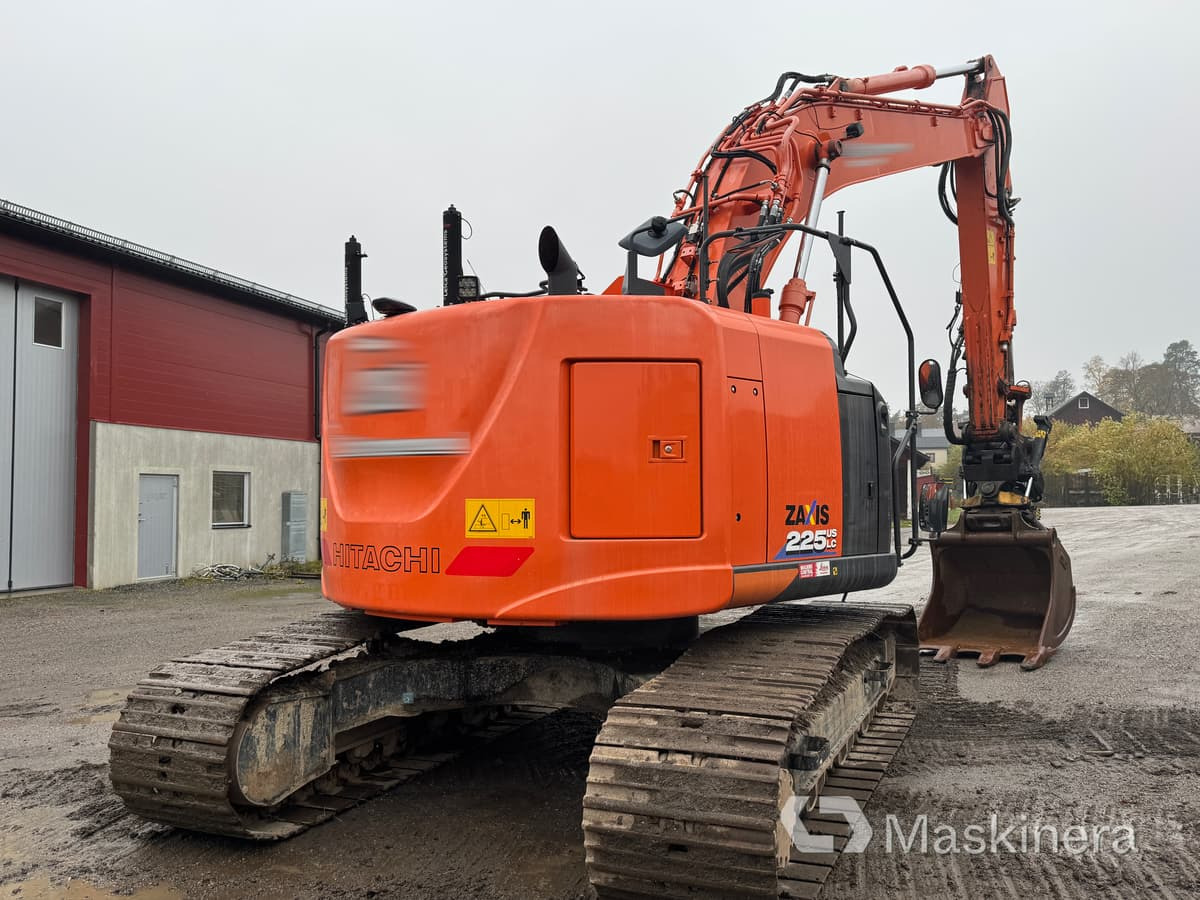 Grävmaskin Hitachi ZX225USLC-6 - Гусеничный экскаватор: фото 5 Grävmaskin Hitachi ZX225USLC-6 - Гусеничный экскаватор: фото 5