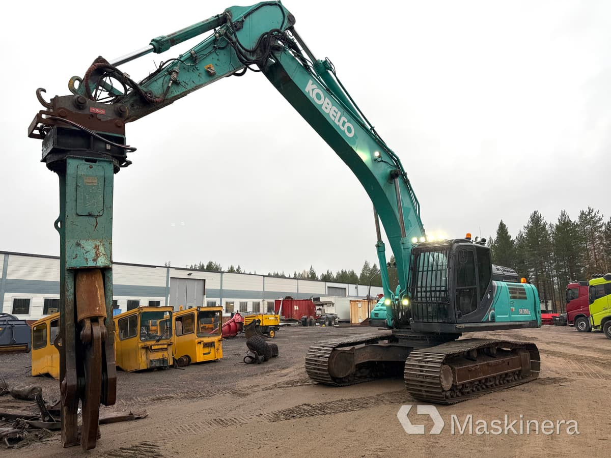 Grävmaskin Kobelco SK350LC-10 med stålsax - Гусеничный экскаватор: фото 1 Grävmaskin Kobelco SK350LC-10 med stålsax - Гусеничный экскаватор: фото 1