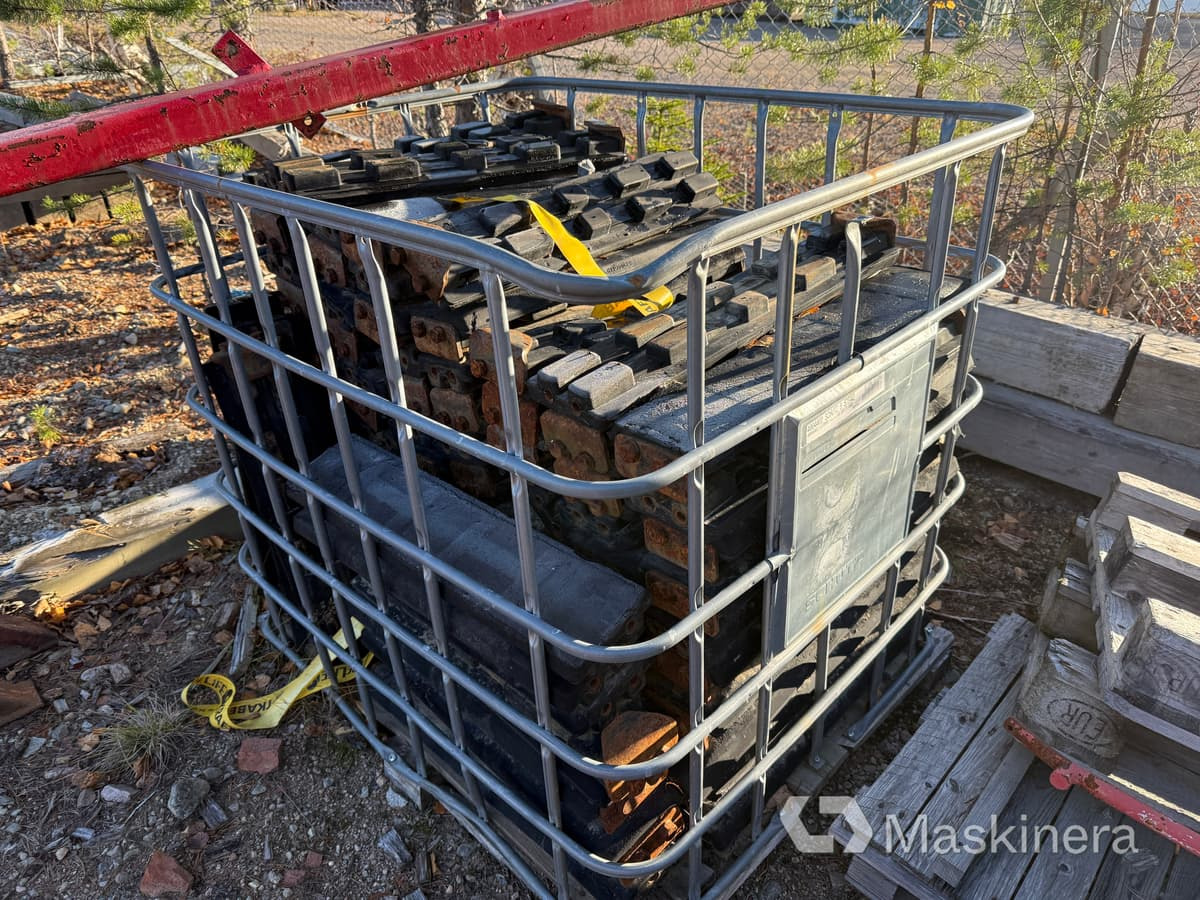 Gummipads till grävmaskin - Гусеница для Строительной техники: фото 1 Gummipads till grävmaskin - Гусеница для Строительной техники: фото 1