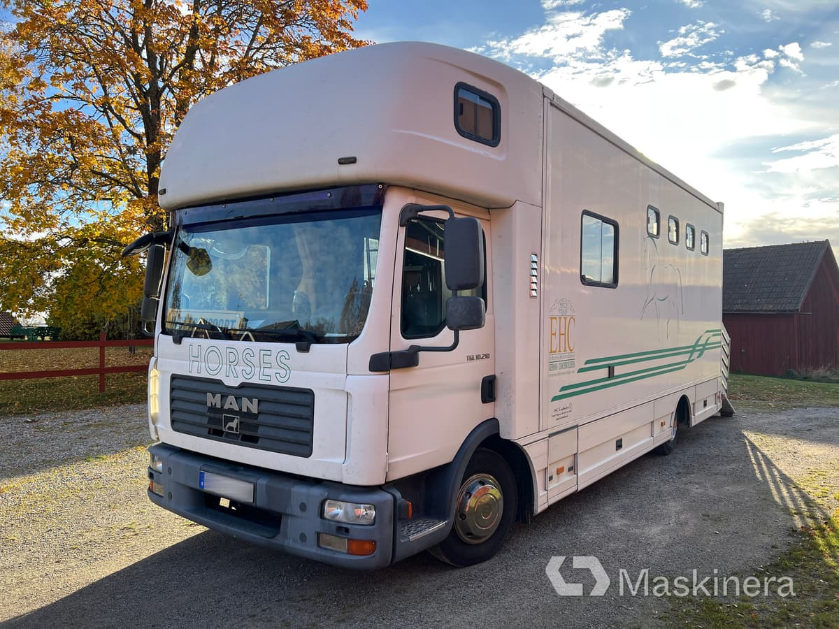 Hästlastbil MAN TGL 10.210 4X2 BL - Коневоз: фото 1 Hästlastbil MAN TGL 10.210 4X2 BL - Коневоз: фото 1