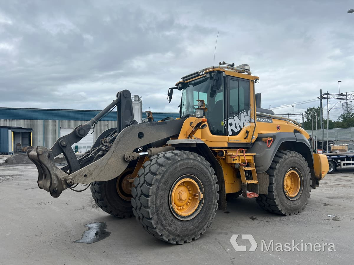 Hjullastare Volvo L110H - Колёсный погрузчик: фото 1 Hjullastare Volvo L110H - Колёсный погрузчик: фото 1