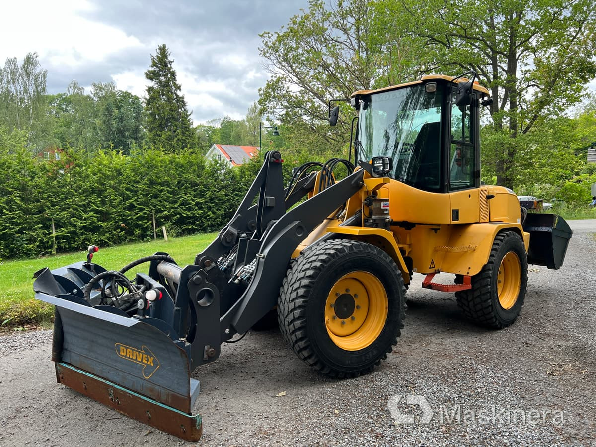 Hjullastare Volvo L35G med tillbehör - Колёсный погрузчик: фото 1 Hjullastare Volvo L35G med tillbehör - Колёсный погрузчик: фото 1