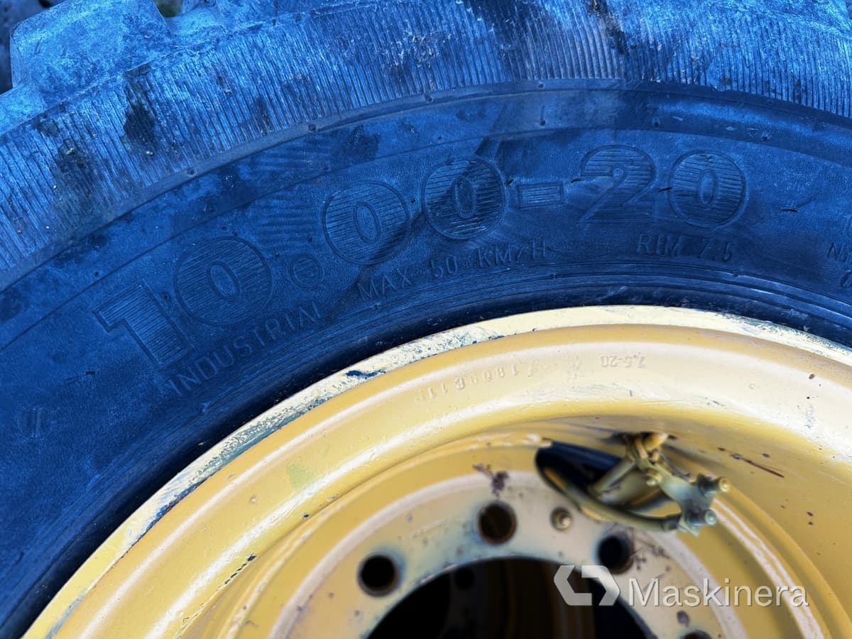 Nokian Grävmaskinsdäck dubbelhjul med fälg - Колесо для Строительной техники: фото 5 Nokian Grävmaskinsdäck dubbelhjul med fälg - Колесо для Строительной техники: фото 5