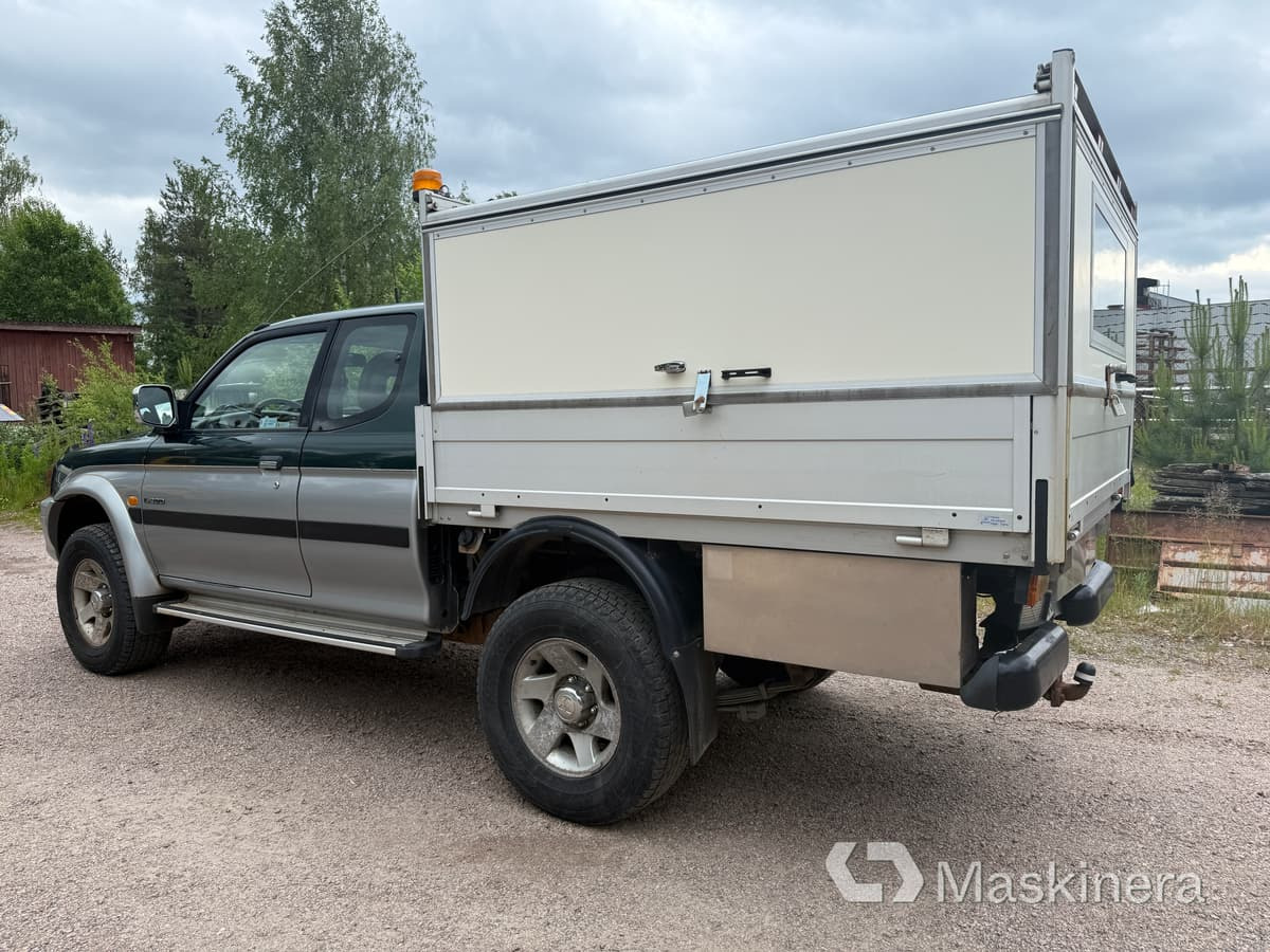 Pickup med skåp Mitsubishi L200 Club Cab 2.5 4x4 - Легковой фургон: фото 3 Pickup med skåp Mitsubishi L200 Club Cab 2.5 4x4 - Легковой фургон: фото 3