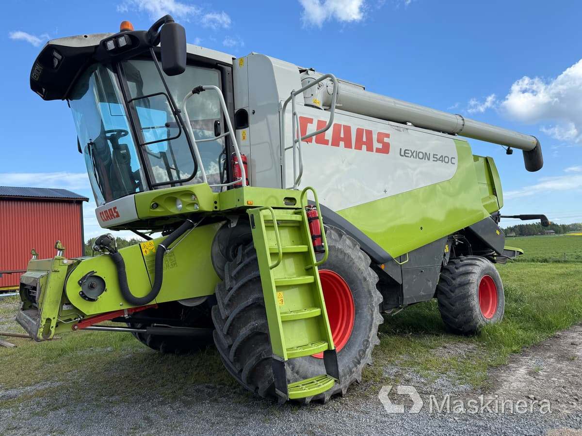 Skördetröska Claas Lexion 540C - Зерноуборочный комбайн: фото 1 Skördetröska Claas Lexion 540C - Зерноуборочный комбайн: фото 1