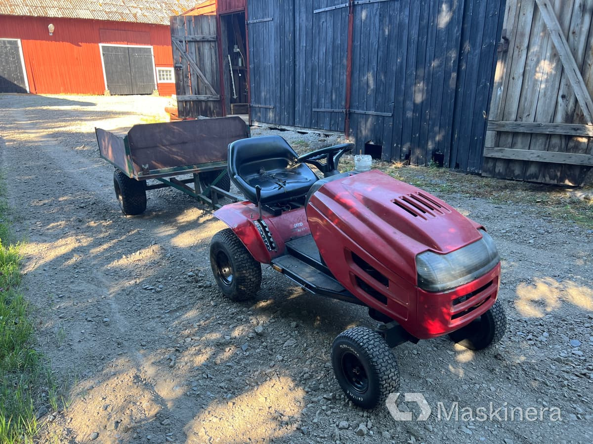 Trädgårdstraktor MTD B/115 med tippvagn - Трактор: фото 3 Trädgårdstraktor MTD B/115 med tippvagn - Трактор: фото 3