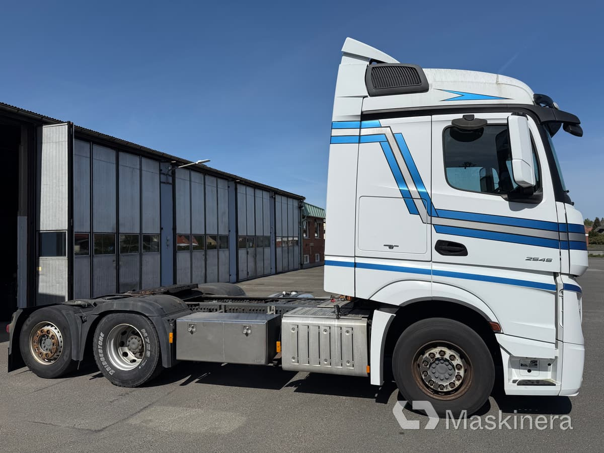 Dragbil Mercedes-Benz Actros 2545 - Тягач: фото 4 Dragbil Mercedes-Benz Actros 2545 - Тягач: фото 4