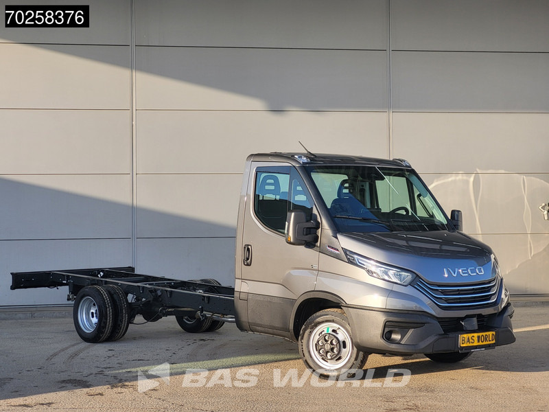 Iveco Daily 35C21 Automaat 410WB Chassis Cabine LED Navi ACC Fahrgestell Airco - Фургон: фото 3 Iveco Daily 35C21 Automaat 410WB Chassis Cabine LED Navi ACC Fahrgestell Airco - Фургон: фото 3