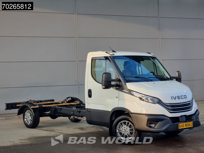 Iveco Daily 35S16 Automaat Chassis Cabine 410WB 2025 model LED CarPlay Camera Velgen Cruise Airco Fahrgestell Airco - Фургон: фото 3 Iveco Daily 35S16 Automaat Chassis Cabine 410WB 2025 model LED CarPlay Camera Velgen Cruise Airco Fahrgestell Airco - Фургон: фото 3