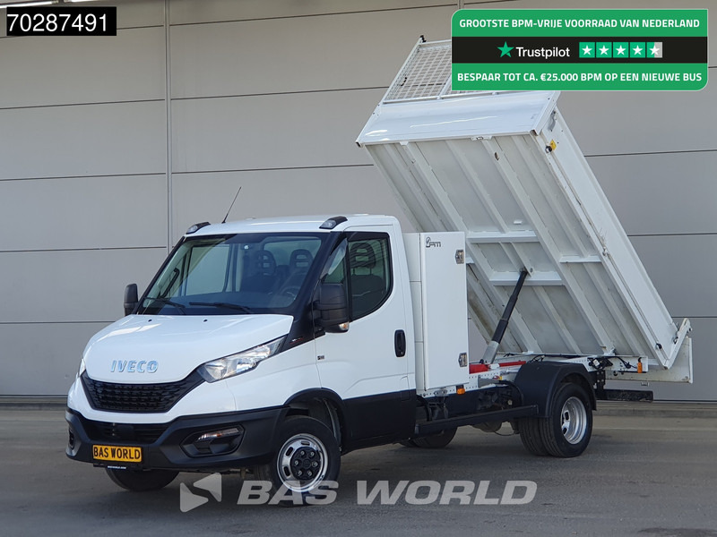 Iveco Daily 35C16 3.0L Kipper met Kist Dubbellucht 3,5t Trekhaak Navi Airco Cruise Camera Euro6 Tipper Benne Kieper 2m3 Airco Trekhaak Cruis - Малотоннажный самосвал: фото 1 Iveco Daily 35C16 3.0L Kipper met Kist Dubbellucht 3,5t Trekhaak Navi Airco Cruise Camera Euro6 Tipper Benne Kieper 2m3 Airco Trekhaak Cruis - Малотоннажный самосвал: фото 1