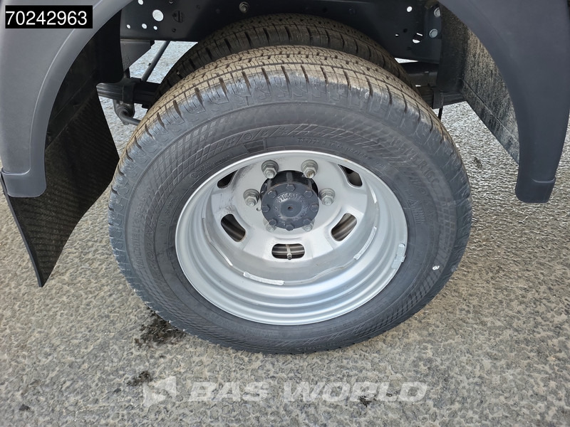 Новый Малотоннажный бортовой грузовик Iveco Daily 35C18 3.0L Automaat 180PK 2025-Model Open laadbak Dubbel Cabine Navi ACC LED 3,5T Trekvermogen Euro6 Pritsche Pickup Airco Dubbe: фото 7 Новый Малотоннажный бортовой грузовик Iveco Daily 35C18 3.0L Automaat 180PK 2025-Model Open laadbak Dubbel Cabine Navi ACC LED 3,5T Trekvermogen Euro6 Pritsche Pickup Airco Dubbe: фото 7