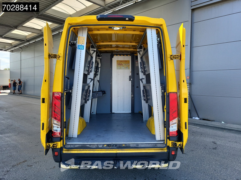 Iveco Daily 35S14 Automaat L2H2 ACC LED 3,5t Trekgewicht Airco Cruise Camera Werkplaatsinrichting Euro6 L2 11m3 Airco - Цельнометаллический фургон: фото 3 Iveco Daily 35S14 Automaat L2H2 ACC LED 3,5t Trekgewicht Airco Cruise Camera Werkplaatsinrichting Euro6 L2 11m3 Airco - Цельнометаллический фургон: фото 3