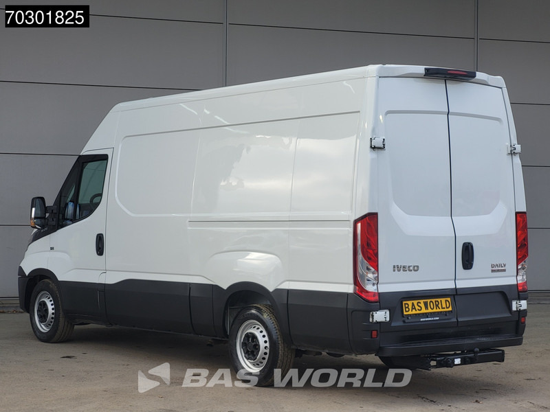 Iveco Daily 35S15 3.0L Automaat Luchtvering L2H2 3,5t Trekhaak 150PK Navi Airco Cruise Camera Euro6 L2 Airco Trekhaak Cruise control - Цельнометаллический фургон: фото 2 Iveco Daily 35S15 3.0L Automaat Luchtvering L2H2 3,5t Trekhaak 150PK Navi Airco Cruise Camera Euro6 L2 Airco Trekhaak Cruise control - Цельнометаллический фургон: фото 2