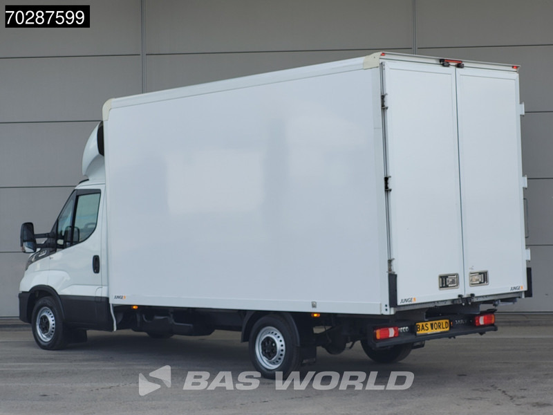 Iveco Daily 35S16 Automaat Bakwagen Achterdeuren Airco Camera Euro6 Meubelbak Koffer 21m3 Airco - Фургон с закрытым кузовом: фото 2 Iveco Daily 35S16 Automaat Bakwagen Achterdeuren Airco Camera Euro6 Meubelbak Koffer 21m3 Airco - Фургон с закрытым кузовом: фото 2