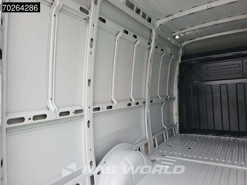Новый Цельнометаллический фургон Iveco Daily 35S18 3.0L Automaat L2H2 2025model ACC Navi Parkeersensoren L2 12m3 Airco: фото 19