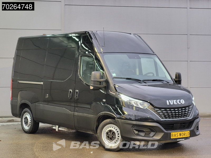 Iveco Daily 35S18 3.0L Automaat L2H2 ACC LED Navi Camera 3500kg trekhaak L2 Kort 10m3 Airco Trekhaak - Цельнометаллический фургон: фото 2 Iveco Daily 35S18 3.0L Automaat L2H2 ACC LED Navi Camera 3500kg trekhaak L2 Kort 10m3 Airco Trekhaak - Цельнометаллический фургон: фото 2