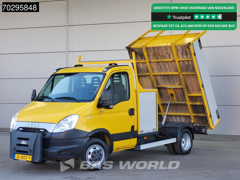 Iveco Daily 50C15 3.0L Kipper met Kist Dubbellucht 3,5t Trekhaak Kieper Tipper Benne Trekhaak - Малотоннажный самосвал: фото 1 Iveco Daily 50C15 3.0L Kipper met Kist Dubbellucht 3,5t Trekhaak Kieper Tipper Benne Trekhaak - Малотоннажный самосвал: фото 1
