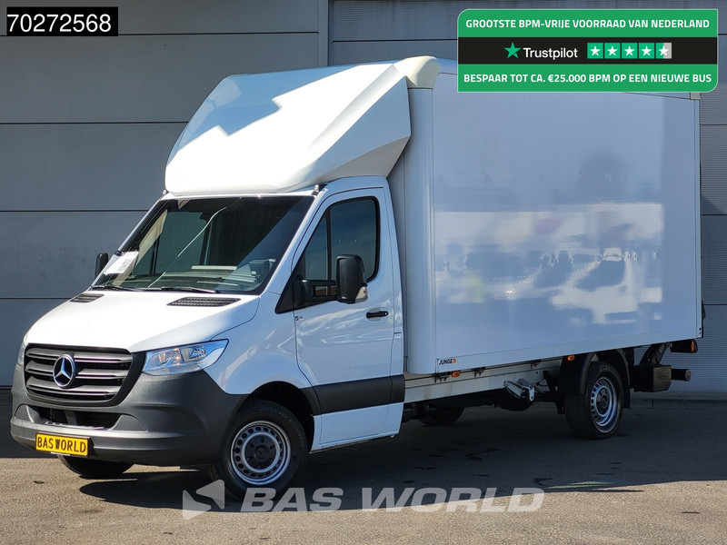 Mercedes-Benz Sprinter 317 CDI Automaat Bakwagen Laadklep Camera Airco Koffer Meubelbak 20m3 Airco - Фургон с закрытым кузовом: фото 1 Mercedes-Benz Sprinter 317 CDI Automaat Bakwagen Laadklep Camera Airco Koffer Meubelbak 20m3 Airco - Фургон с закрытым кузовом: фото 1