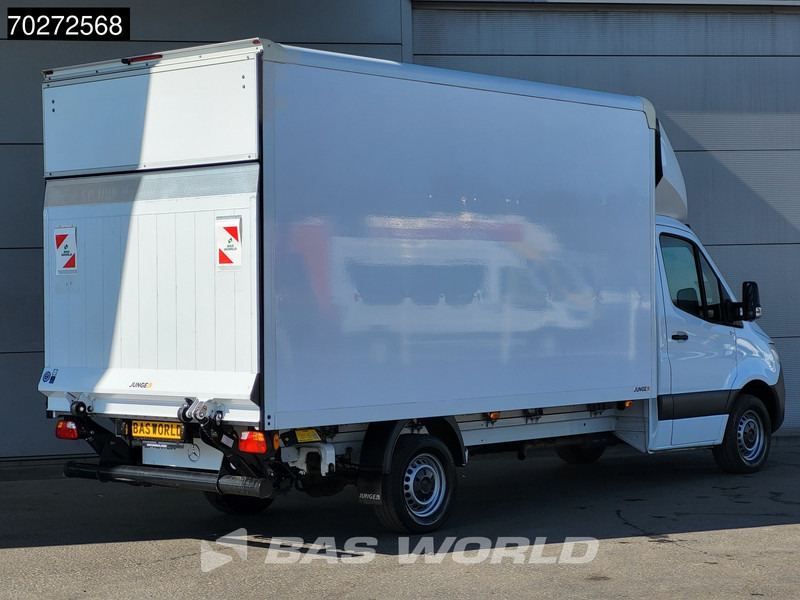 Mercedes-Benz Sprinter 317 CDI Automaat Bakwagen Laadklep Camera Airco Koffer Meubelbak 20m3 Airco - Фургон с закрытым кузовом: фото 3 Mercedes-Benz Sprinter 317 CDI Automaat Bakwagen Laadklep Camera Airco Koffer Meubelbak 20m3 Airco - Фургон с закрытым кузовом: фото 3