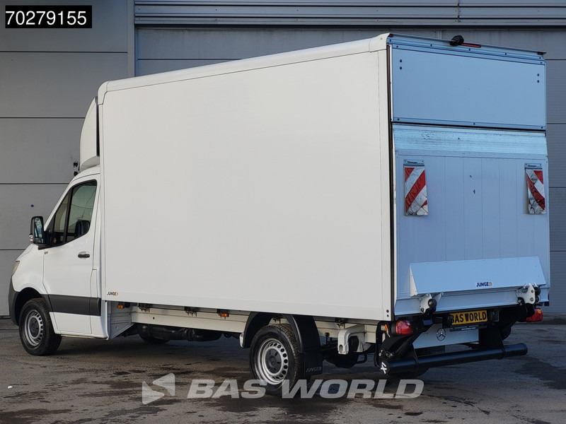Mercedes-Benz Sprinter 317 CDI Automaat Bakwagen Laadklep Camera Airco Koffer Meubelbak 21m3 Airco - Фургон с закрытым кузовом: фото 2 Mercedes-Benz Sprinter 317 CDI Automaat Bakwagen Laadklep Camera Airco Koffer Meubelbak 21m3 Airco - Фургон с закрытым кузовом: фото 2