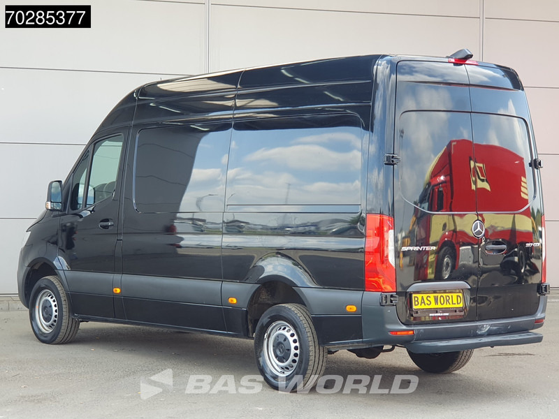 Mercedes-Benz Sprinter 317 CDI Automaat L2H2 170PK Airco Camera MBUX Euro6 L2 12m3 Airco - Цельнометаллический фургон: фото 2 Mercedes-Benz Sprinter 317 CDI Automaat L2H2 170PK Airco Camera MBUX Euro6 L2 12m3 Airco - Цельнометаллический фургон: фото 2