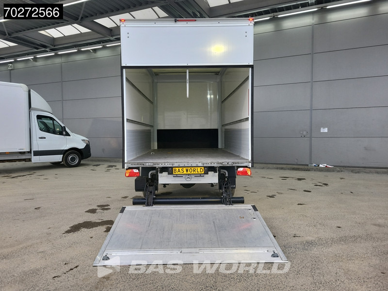 Mercedes-Benz Sprinter 317 CDI Bakwagen Automaat Laadklep Camera Meubelbak Koffer LBW 20m3 Airco - Фургон с закрытым кузовом: фото 3 Mercedes-Benz Sprinter 317 CDI Bakwagen Automaat Laadklep Camera Meubelbak Koffer LBW 20m3 Airco - Фургон с закрытым кузовом: фото 3