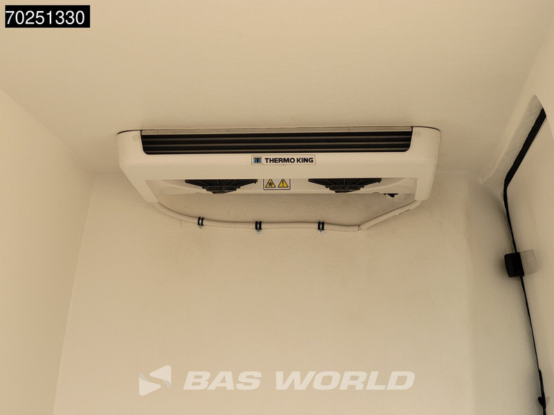 Mercedes-Benz Sprinter 317 CDI L3H2 Koelwagen Thermo King V-200 MAX 230V Stekker Trekhaak Airco Cruise Camera Navi Koeler Koel Kühlwagen 12m3 Airco Tre - Фургон-рефрижератор: фото 5 Mercedes-Benz Sprinter 317 CDI L3H2 Koelwagen Thermo King V-200 MAX 230V Stekker Trekhaak Airco Cruise Camera Navi Koeler Koel Kühlwagen 12m3 Airco Tre - Фургон-рефрижератор: фото 5