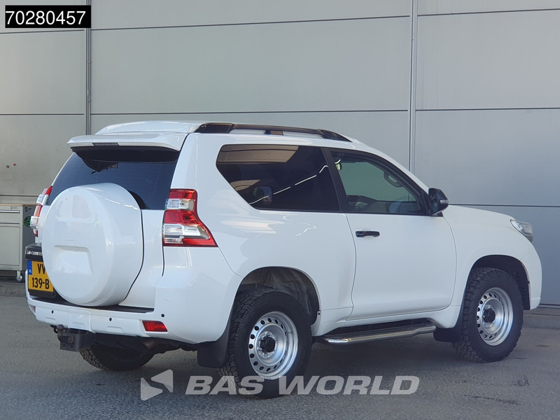 Toyota Land Cruiser 2.8 D-4D 177 PK Euro6 3DRS VAN 3.5t trekhaak Warn Lier Airco PDC 2m3 Airco Trekhaak - Легковой фургон: фото 5 Toyota Land Cruiser 2.8 D-4D 177 PK Euro6 3DRS VAN 3.5t trekhaak Warn Lier Airco PDC 2m3 Airco Trekhaak - Легковой фургон: фото 5