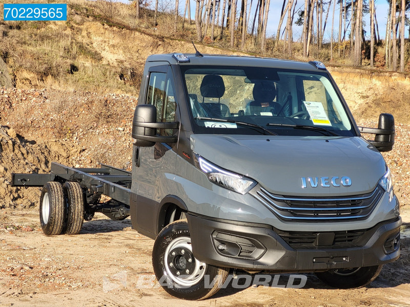 Iveco Daily 70C18 475WB Chassis Cabine Fahrgestell Airco Cruise Navi A/C - Фургон: фото 3 Iveco Daily 70C18 475WB Chassis Cabine Fahrgestell Airco Cruise Navi A/C - Фургон: фото 3