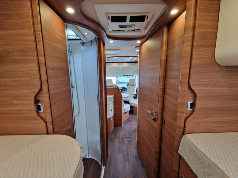 Интегрированный автодом Carthago Chic C Line I 4.9 LE/L: фото 10