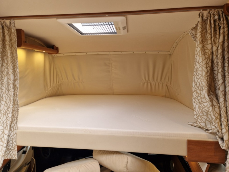 Интегрированный автодом Carthago Chic C Line I 4.9 LE/L: фото 14