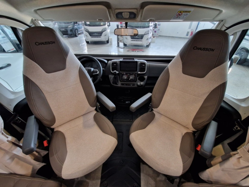 Chausson 640 Ultimate Line - Полуинтегрированный автодом: фото 5 Chausson 640 Ultimate Line - Полуинтегрированный автодом: фото 5